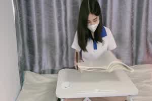 给与考试失利学妹的安慰  背景图片