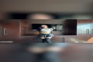 蒂法被肏 看过吗  背景图片