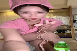 原创 周周 护士小姐姐邀你一起玩跳弹  背景图片