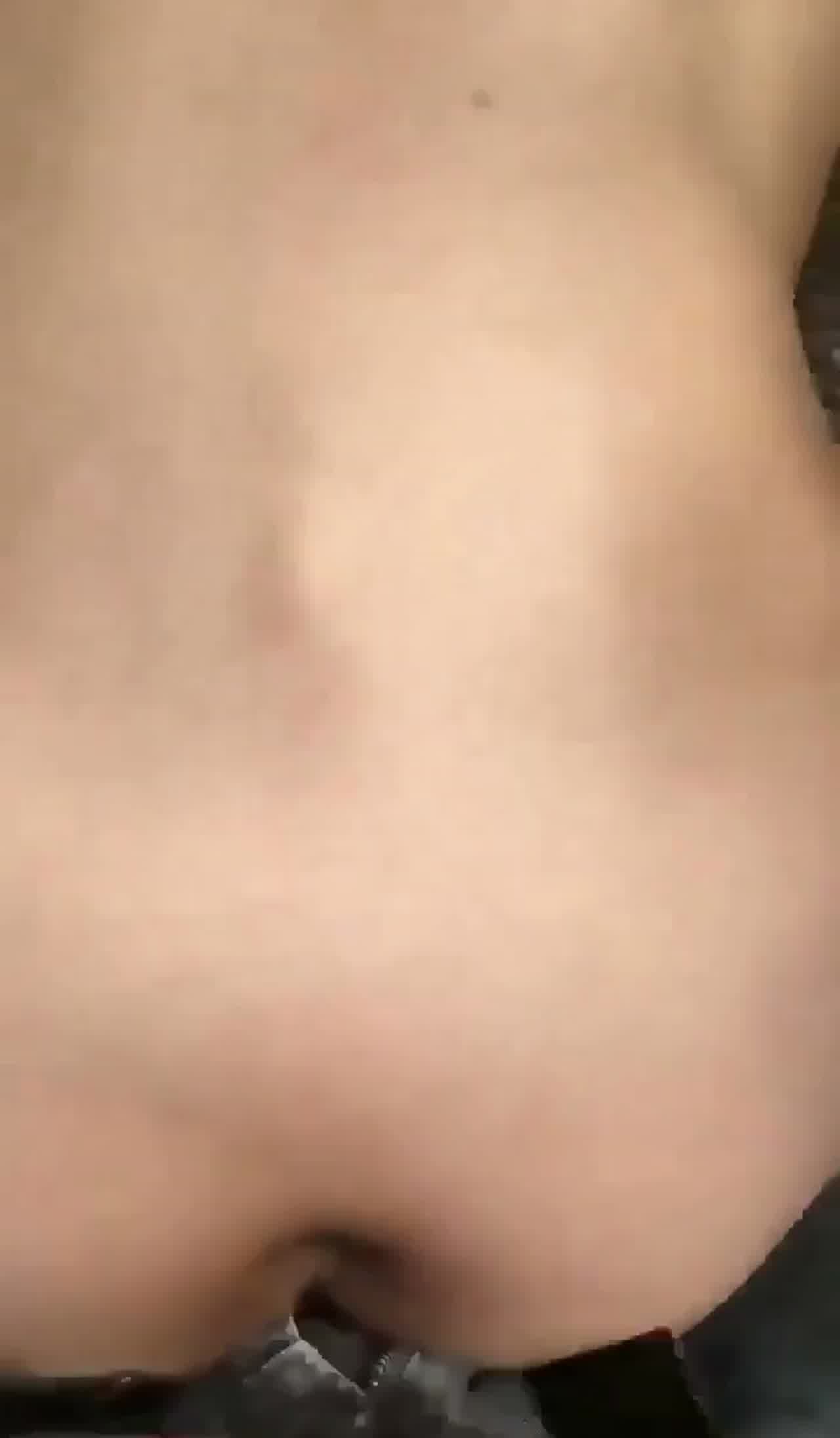  和人妻在户外野战 的剧照5