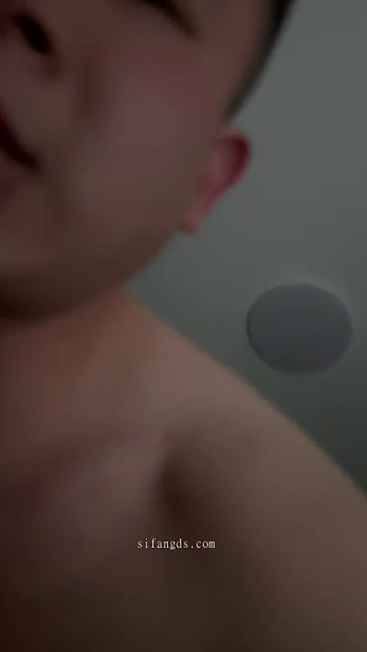  极品泄密，把黑丝长腿女同事约回家做爱，分享给兄弟们 的剧照10