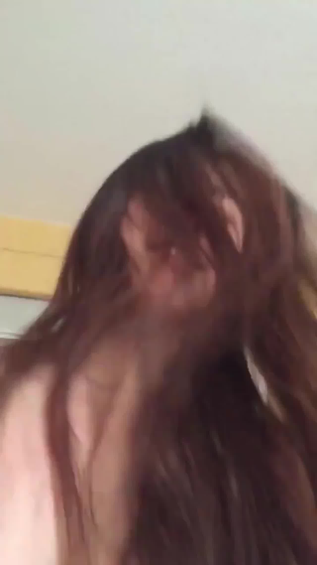  【情侣流出】掌握女友淫荡的画面 会摇的女孩不会变坏 的剧照10