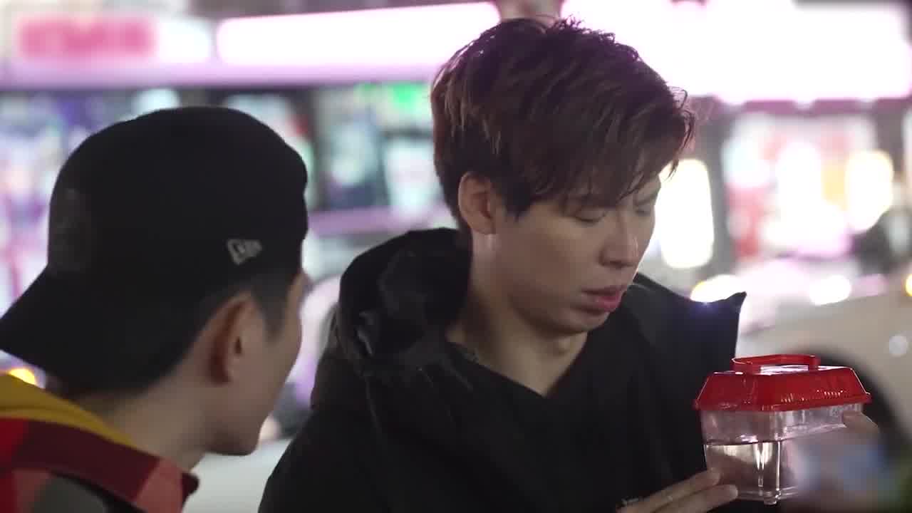  皇家华人 乐奈子 金鱼的报恩 情人节限定宠物女友 的剧照1