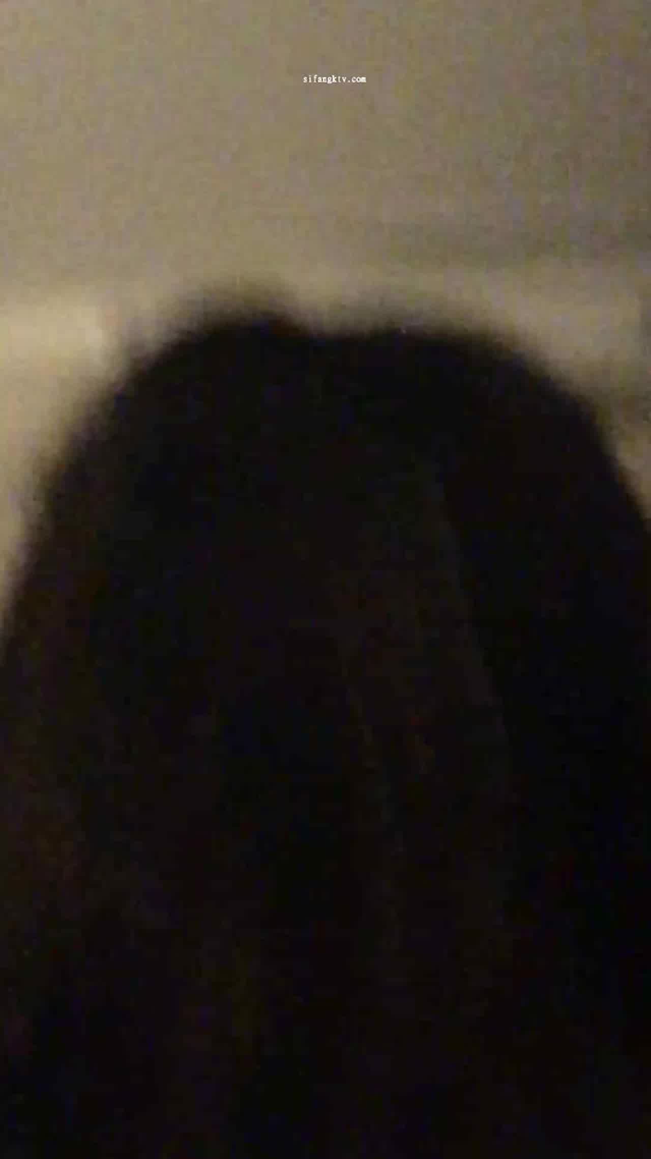  舞蹈系正妹与男友私拍 的剧照8