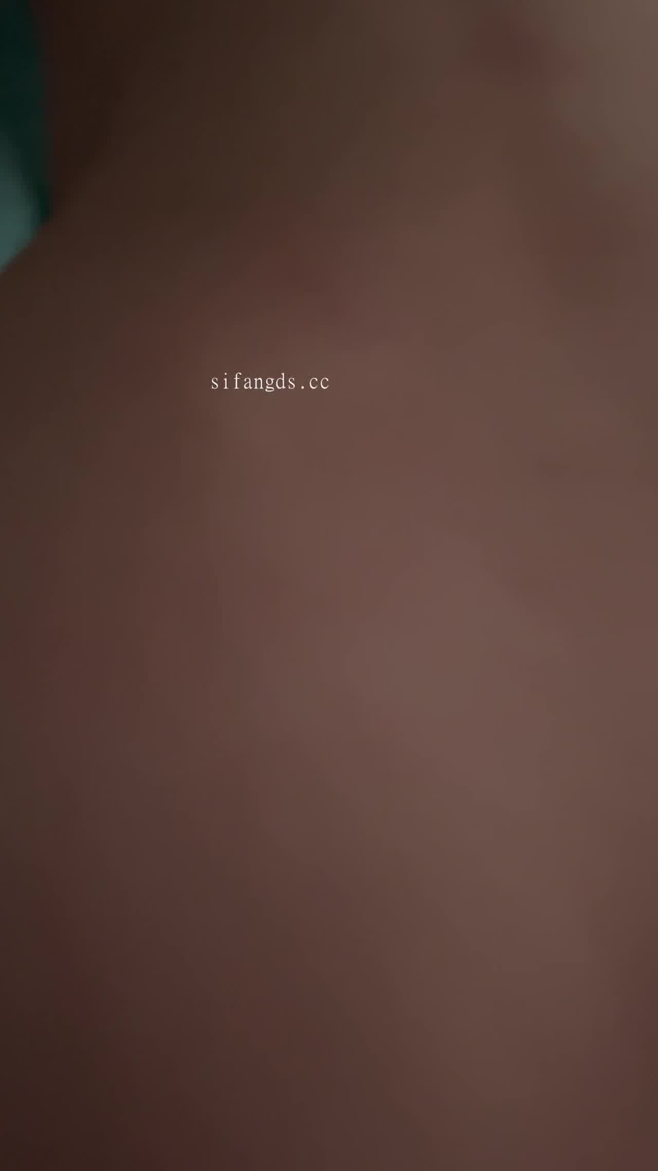  河北母狗女大学生颜射泄密 的剧照4