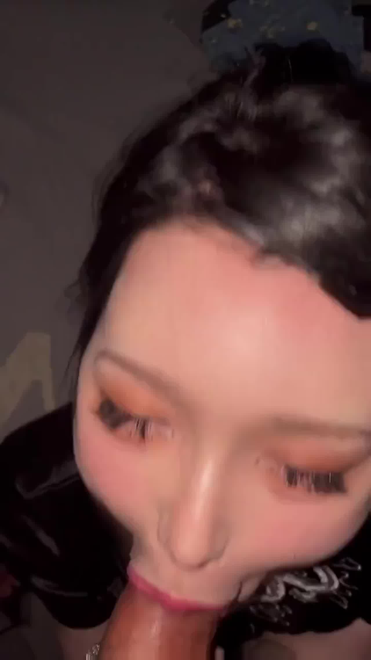  大眼御姐口交被口爆 的剧照8