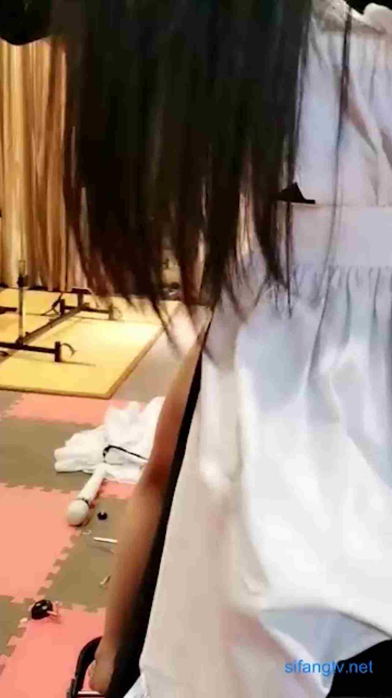  这个女孩的，太刺激了爱玩重口BDSM 的剧照7