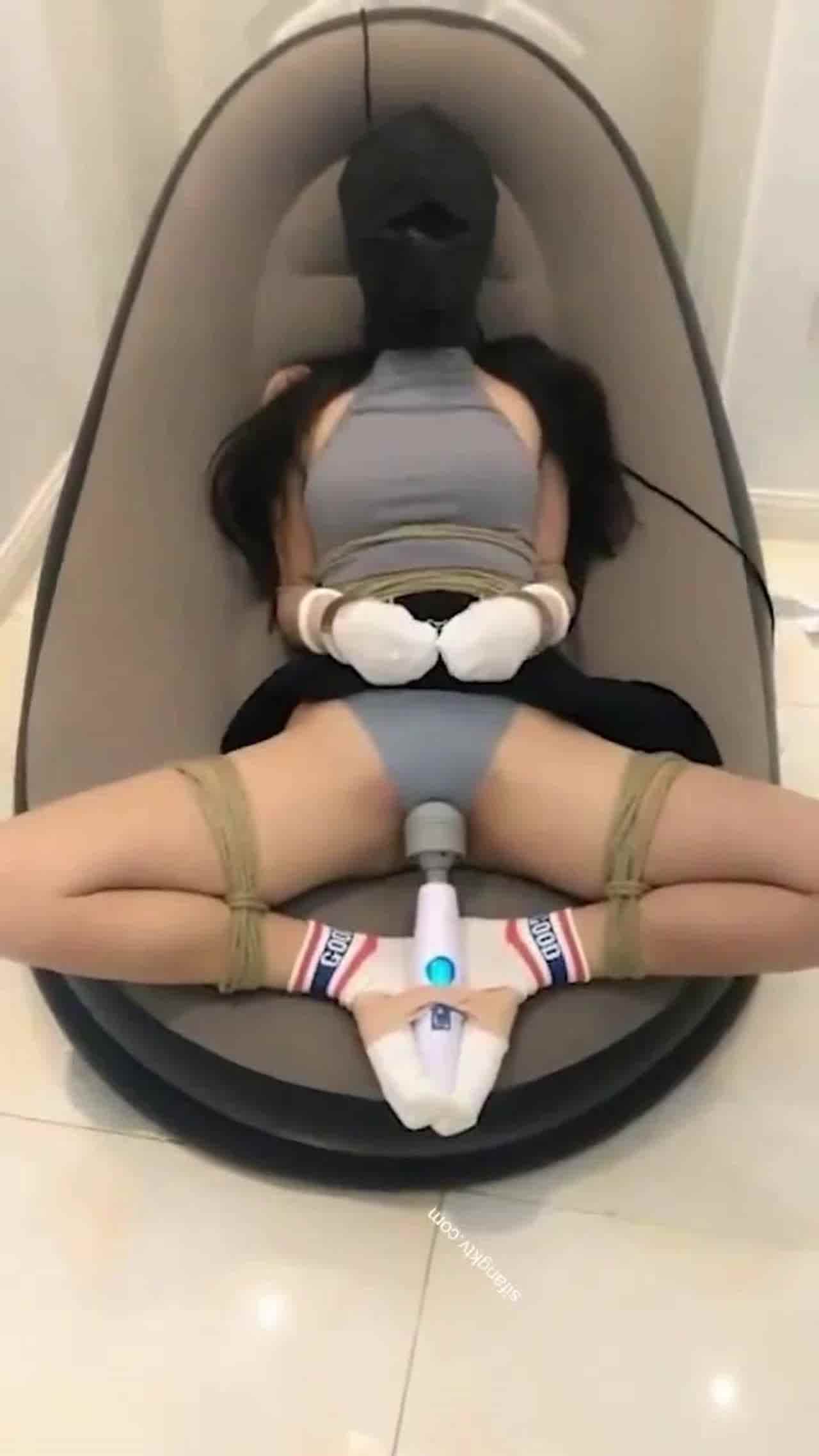  sm放置按摩棒犀利淫叫 的剧照7